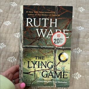 The Lying Game by - Paperback